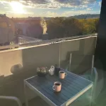 Y&y Lägenhet