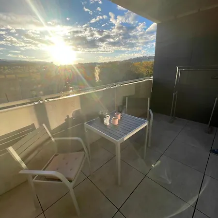 Y&y Διαμέρισμα Μπρατισλάβα